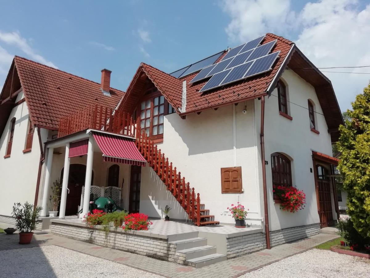 Balla Apartmanhaz Siófok Buitenkant foto