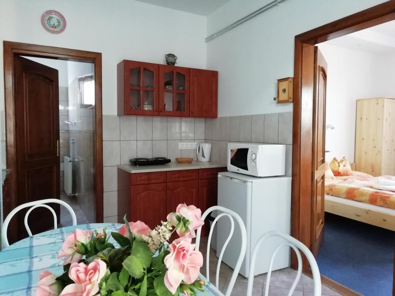 Balla Apartmanhaz Siófok Buitenkant foto